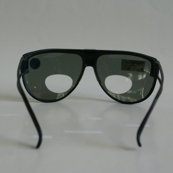 Vintage 90's Nylon Aviator Flip-Up/Bi-Focal Polarized Sunglasses +2.25 (M.Black) - Picture 4 of 5
